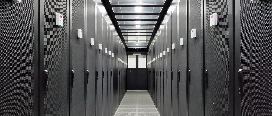 KYN28A-12金屬鎧裝抽出式開關(guān)柜